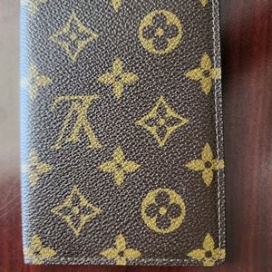 LOUIS VUITTON MONOGRAM PASSPORT HOLDER